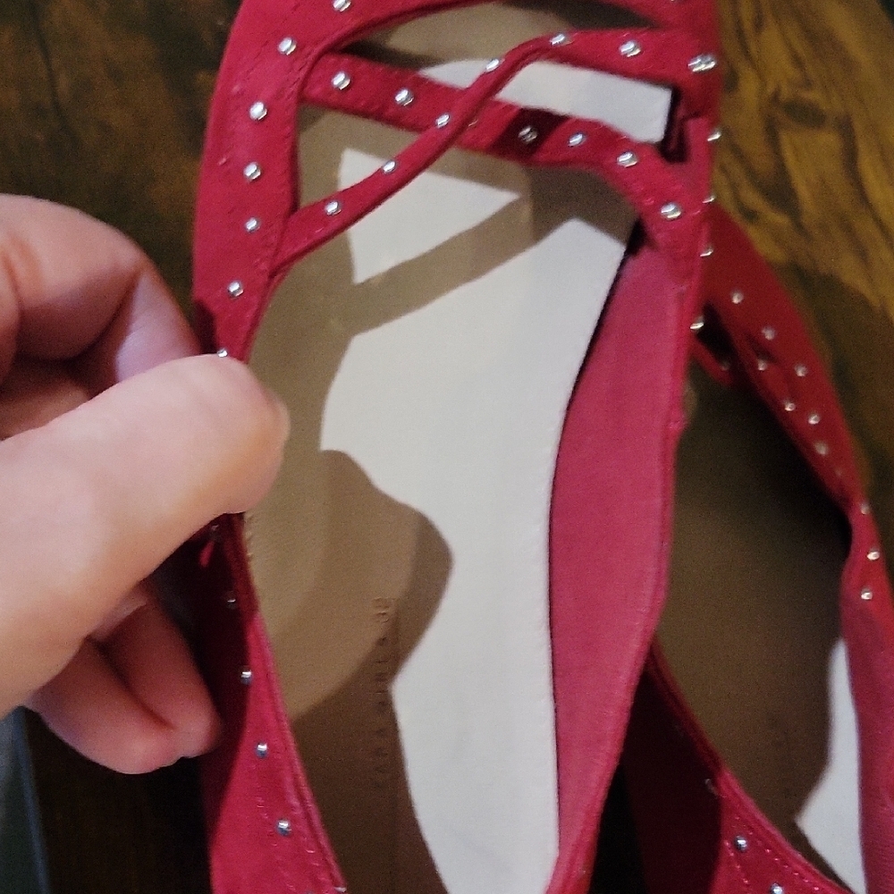 Zara Kids Red Flats with Studded Design - Picture 3 of 4
